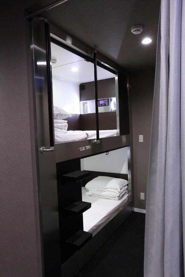 Capsule Hotel Valie Ebisucho Osaka Dış mekan fotoğraf